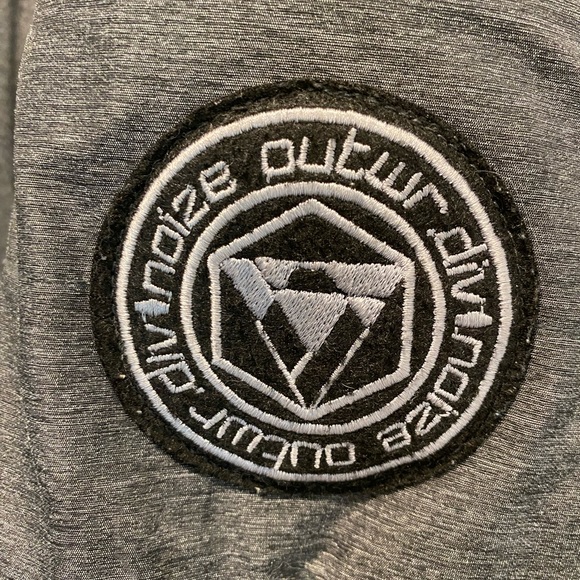 Noize DVSN puffer from Aritzia - Picture 6 of 6